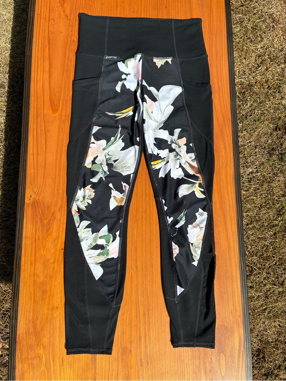 Athleta Blossom Intuition 7/8 Yoga Pants